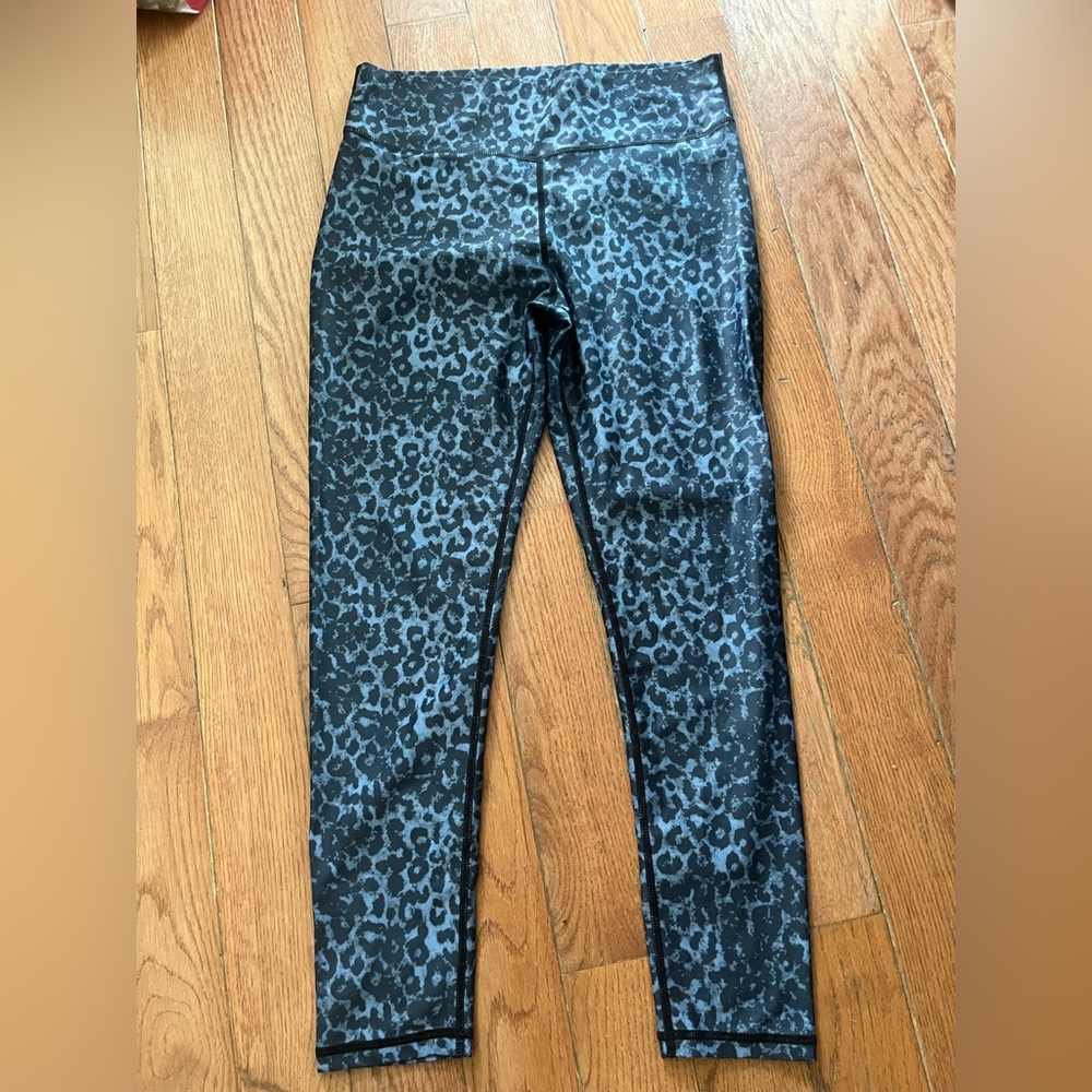 ZYIA Black & Gray Leopard Print High-Rise Leggings